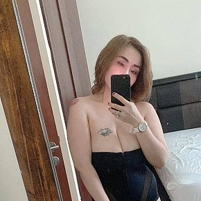 Mariam escort in Jeddah offers Girlfriend Experience (GFE) services