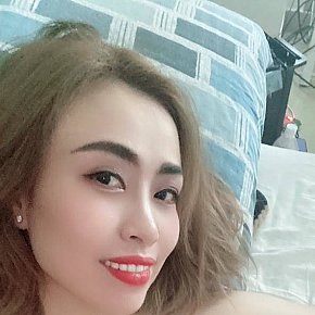 Mariam escort in Jeddah offers Girlfriend Experience (GFE) services