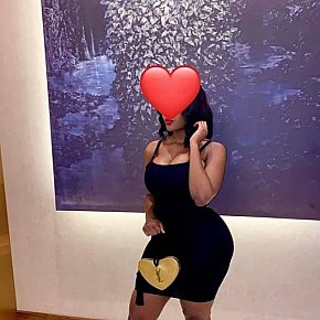 Candy Super Booty
 escort in Mumbai offers Kissing services
