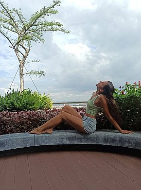 Lina Fitness Girl escort in Pattaya offers Oral cu Prezervativ services