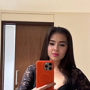 Melissa escort in  offers Pornostar Experience (PSE) services