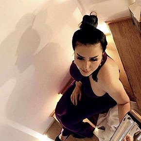 Karina Super Gros Seins escort in  offers Lécher l'anus (actif) services
