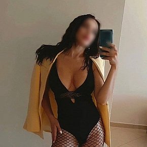Rita Super Gros Seins escort in Dubai offers Photos privées services