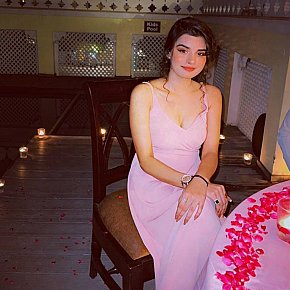 Sara escort in 