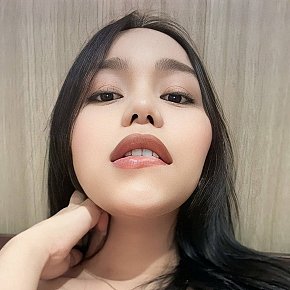 Mina escort in Manila offers Vídeos privados services