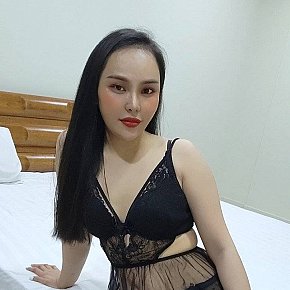 Trang escort in Singapore City offers Erotic massage services