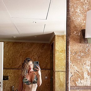 Arianna-Lans Super Booty
 escort in Singapore City