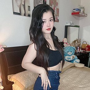 Mina escort in Abu Dhabi offers Ganzkörpermassage services