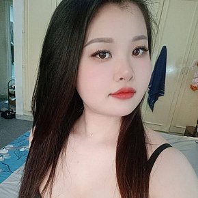 Mina escort in Abu Dhabi offers Ganzkörpermassage services
