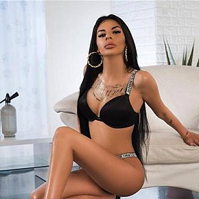 Pamela Completamente naturale escort in London offers Pompino senza preservativo fino al completamento services
