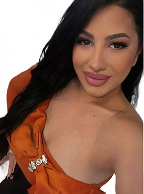 Sonia Completamente Naturale escort in London offers Massaggio intimo services