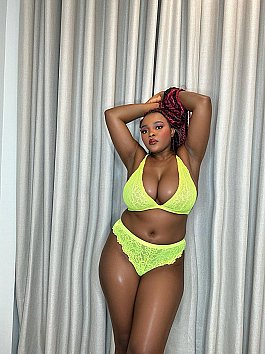 Bella-Big-Boobs