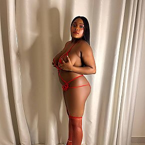 Bella-Big-Boobs escort in Dubai offers Sexo en diferentes posturas
 services