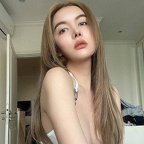 Leena Model/Fost Model escort in Tokyo offers Oral fără Prezervativ services