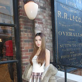 Leena Modelo/exmodelo
 escort in Osaka offers Mamada sin condón
 services