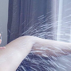 Reem Super Busty
 escort in Pattaya offers Squirting services