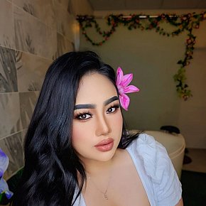 Reem BBW escort in Abu Dhabi offers Squirting services