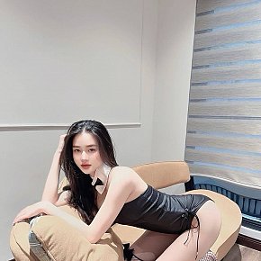 Siro escort in Dubai offers Masaje sensual de cuerpo completo
 services