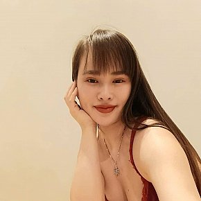 Veny escort in Salalah  offers Garganta Profunda services