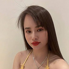 Veny escort in Salalah  offers Garganta Profunda services