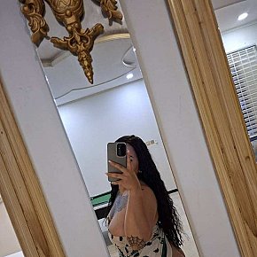 Rose escort in  offers Ejaculação na boca services
