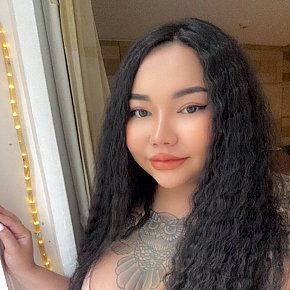 Rose escort in  offers Ejaculação na boca services