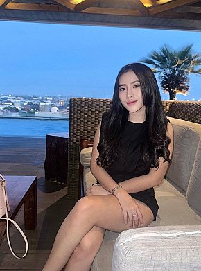 Dania escort in Singapore City