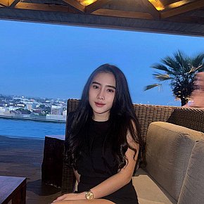 Dania escort in Singapore City