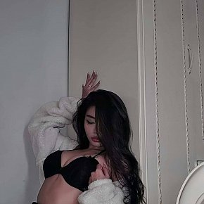 Zihan Super-culo escort in Doha offers Sborrata in bocca services