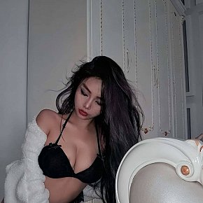 Zihan Super-culo escort in Doha offers Sborrata in bocca services