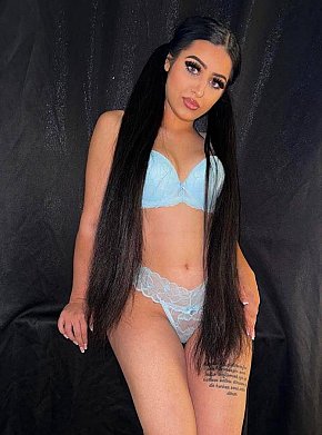 Jane Pequeña Y Delgada escort in Dubai
