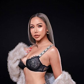 Ellie escort in Koh Samui offers Sega services