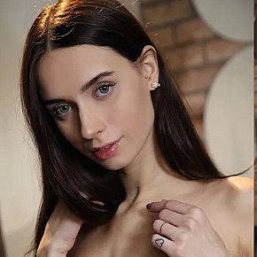 Diana escort in Munich offers Posição 69 services