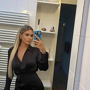 Rizzo Modèle/Ex-modèle escort in London offers Pipe sans capote services