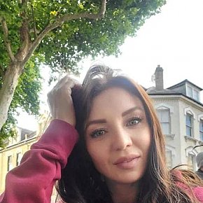 Alexandra Reif escort in London offers Küssen bei Sympathie services