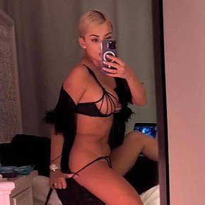 Shelby Fitness Girl escort in London offers Sărut(dupa compatibilitate) services