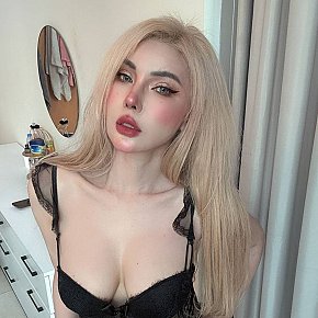Lisa escort in  offers Zungenanal (passiv) services