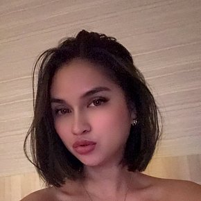 Michelle escort in  offers Chupar y Lamer cojones
 services
