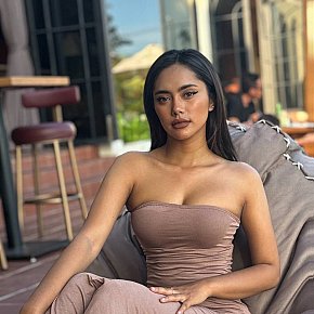 Jesslyn escort in Kuta Bali offers Esguichar services