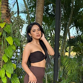Jesslyn escort in Kuta Bali offers Esguichar services