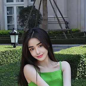 Zarah Pequeña Y Delgada escort in Hong Kong offers Masaje sensual de cuerpo completo
 services