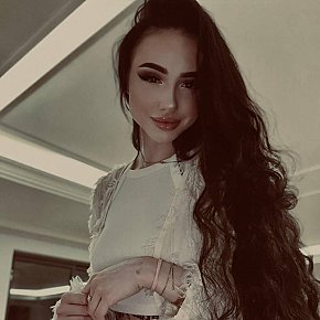 Vikki escort in 