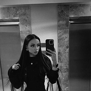 Vikki escort in 