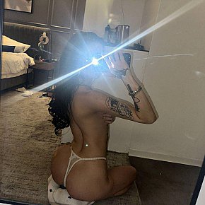Vikki escort in 