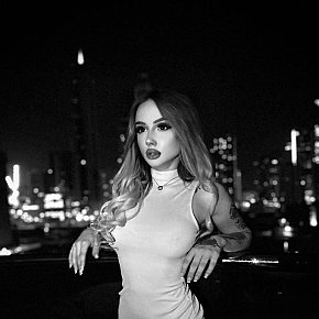 Vikki escort in 