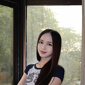 Bella escort in Manila offers Girlfriend Experience (GFE) services