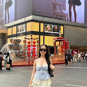 Hot girl in Manila offers Girlfriend Experience(GFE)