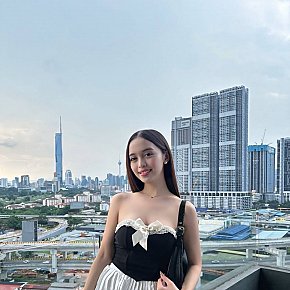 Bella escort in Manila offers Girlfriend Experience (GFE) services