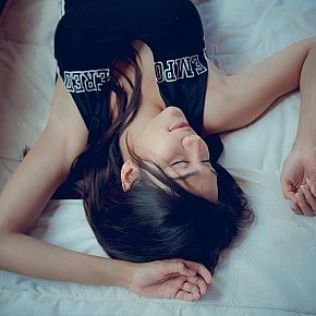 Lunar escort in Sydney offers Cum in Mouth services