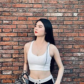 Anna escort in Singapore City offers Kissing services